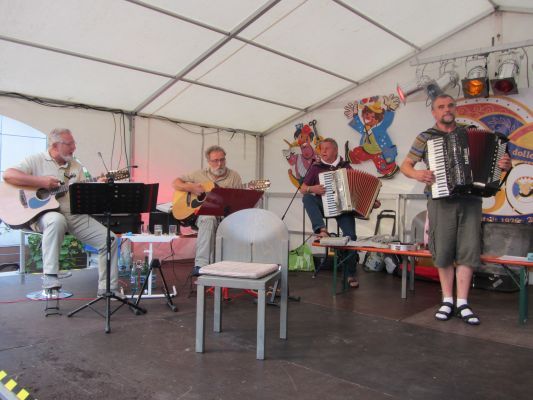 Strassen-_und_Hoffest 2014_111.jpg